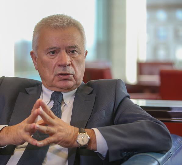 Вагит Алекперов потерял за год 4 миллиарда долларов Вагит Алекперов потерял за год 4 миллиарда долларов