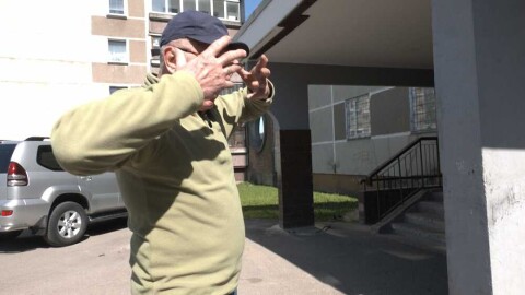 Семейный конфликт в Плявниеки: мужчина угрожал выбросить маленького ребенка из окна