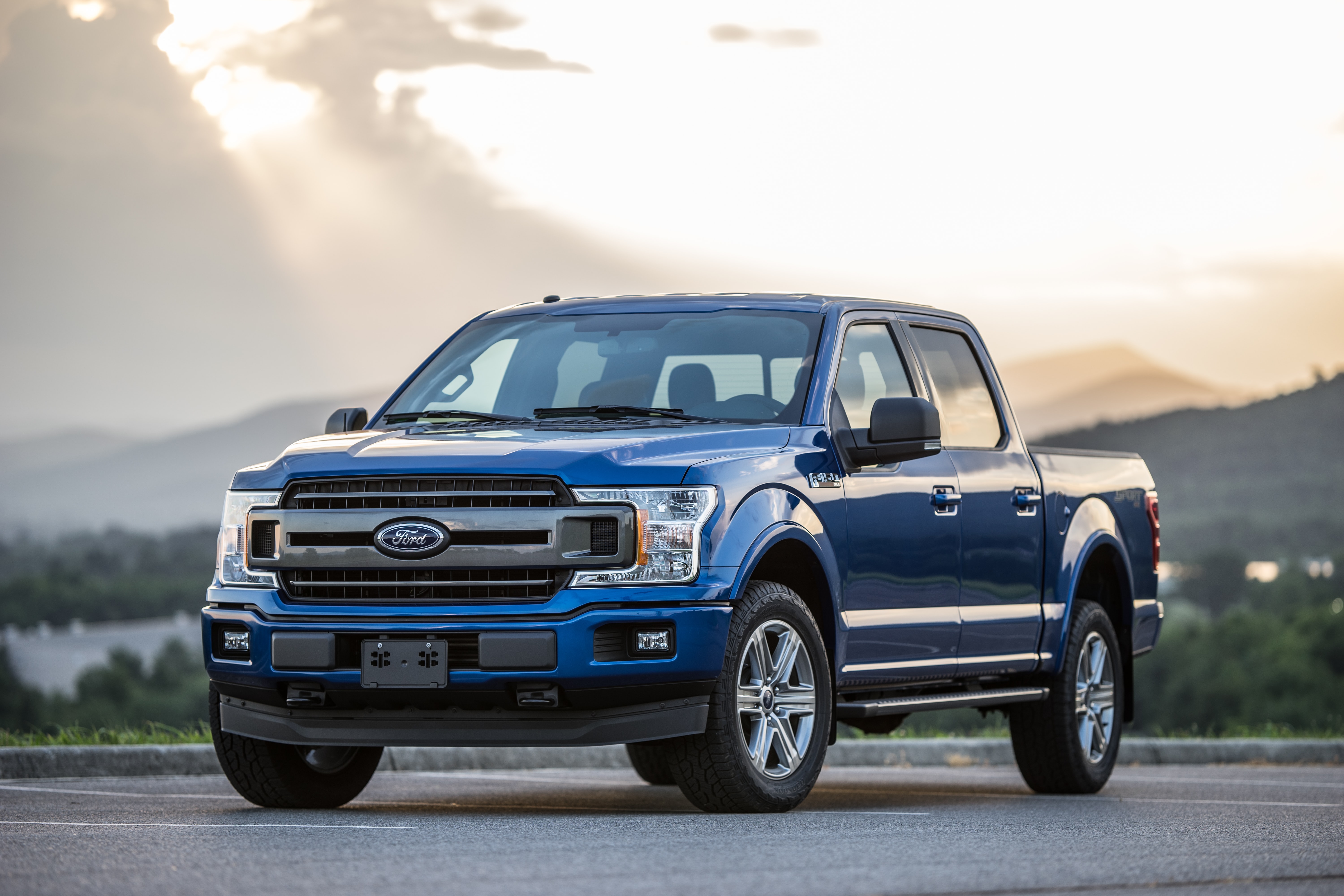 "Ford" par miljardu eiro Vācijas rūpnīcu pārvērtīs par elektrisko automobiļu ražotni "Ford" par miljardu eiro Vācijas rūpnīcu pārvērtīs par elektrisko automobiļu ražotni
