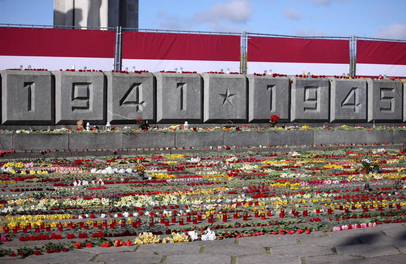 Штраф за куртку с двуглавым орлом