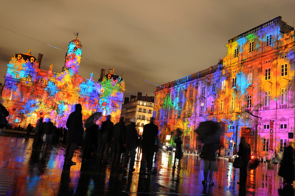 В Лионе стартовал фестиваль Fêtes des Lumières