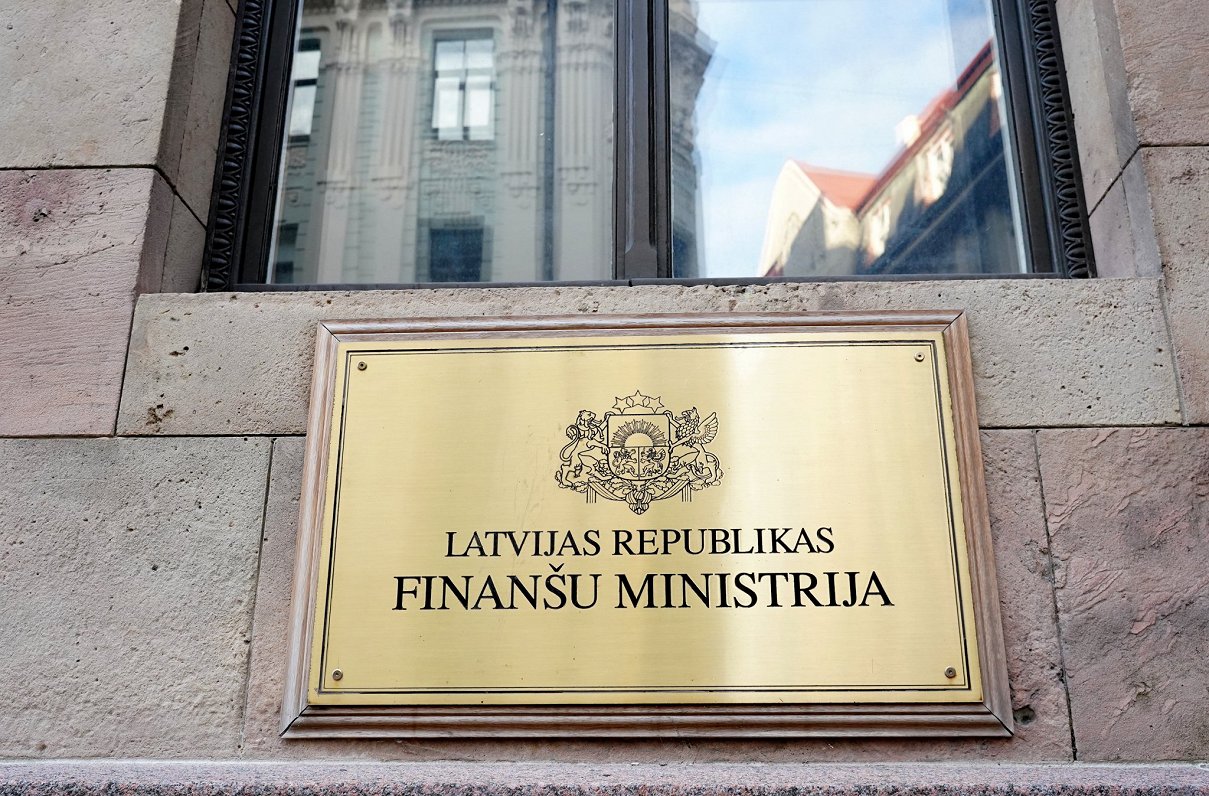 Finanšu ministrija neatbalsta Autoceļu fonda likuma izstrādi Finanšu ministrija neatbalsta Autoceļu fonda likuma izstrādi