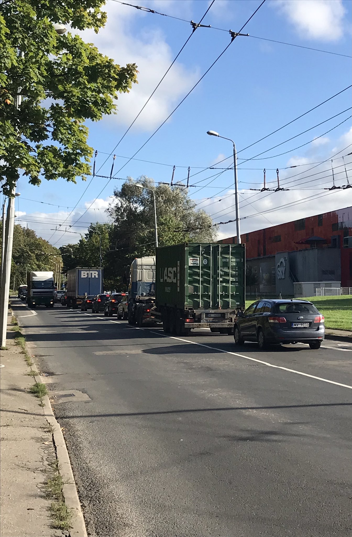 На Дунтес сотрут велодорожку. Эксперимент с треском провалился