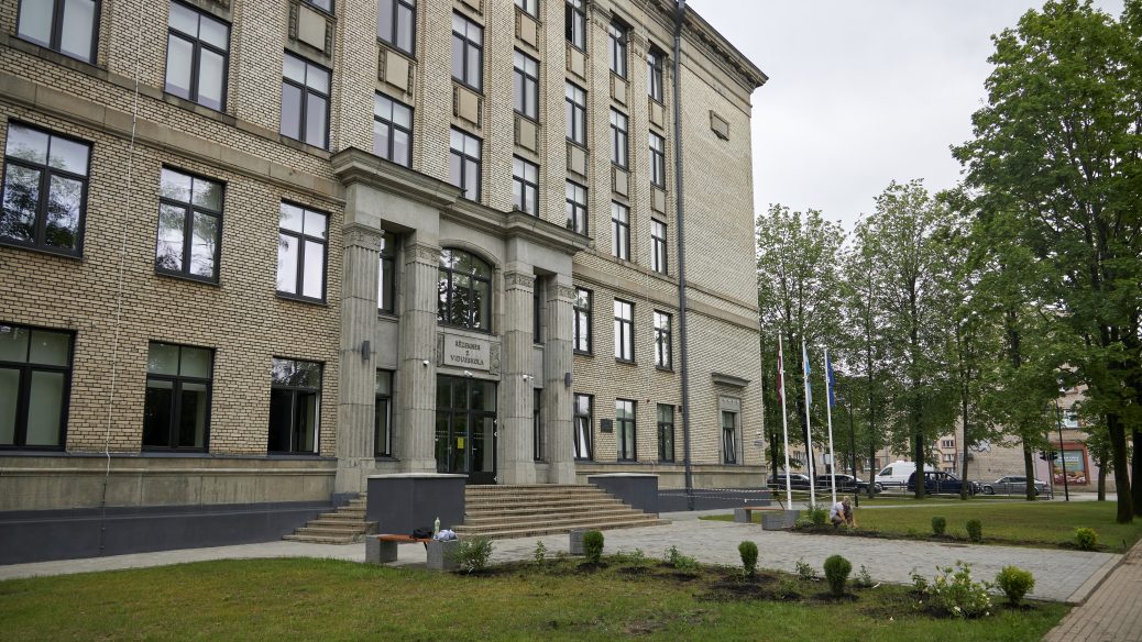 Школьникам Резекненского региона предложат получить бесплатно водительские права
