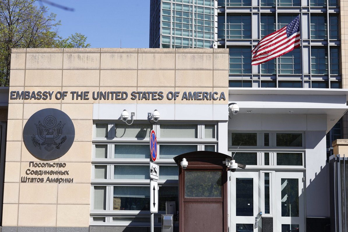 С декабря посольство США в Латвии не будет выдавать иммиграционные визы