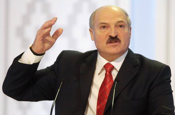 Лукашенко заявил о создании группировки НАТО для захвата запада Белоруссии Лукашенко заявил о создании группировки НАТО для захвата запада Белоруссии