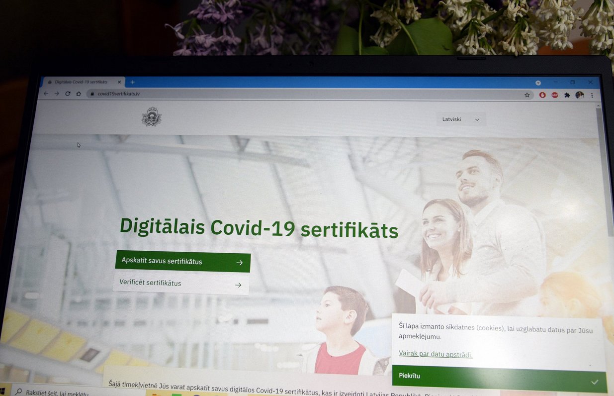 По знакомству. В Сигулде медики получили сертификат без прививки