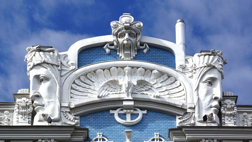 Россияне просятся в Латвию и другие новости понедельника, 18.04