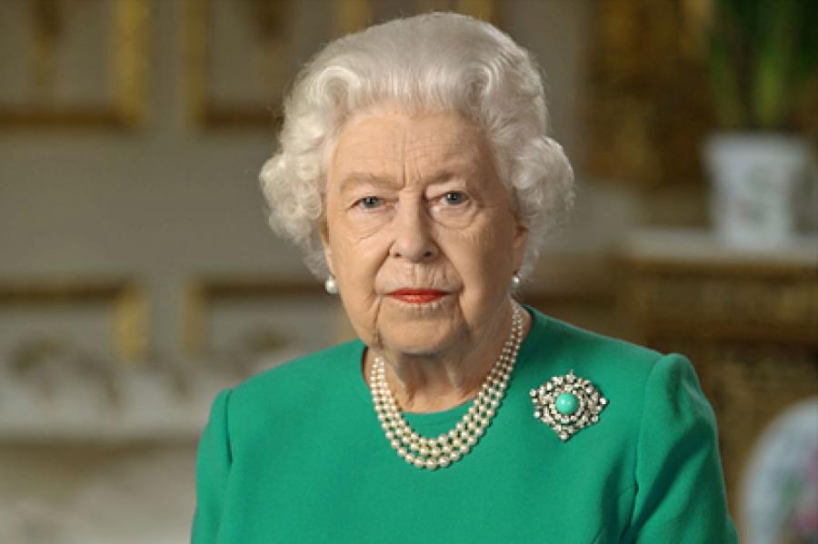 Елизавета II призвала своих подданных привиться от COVID-19