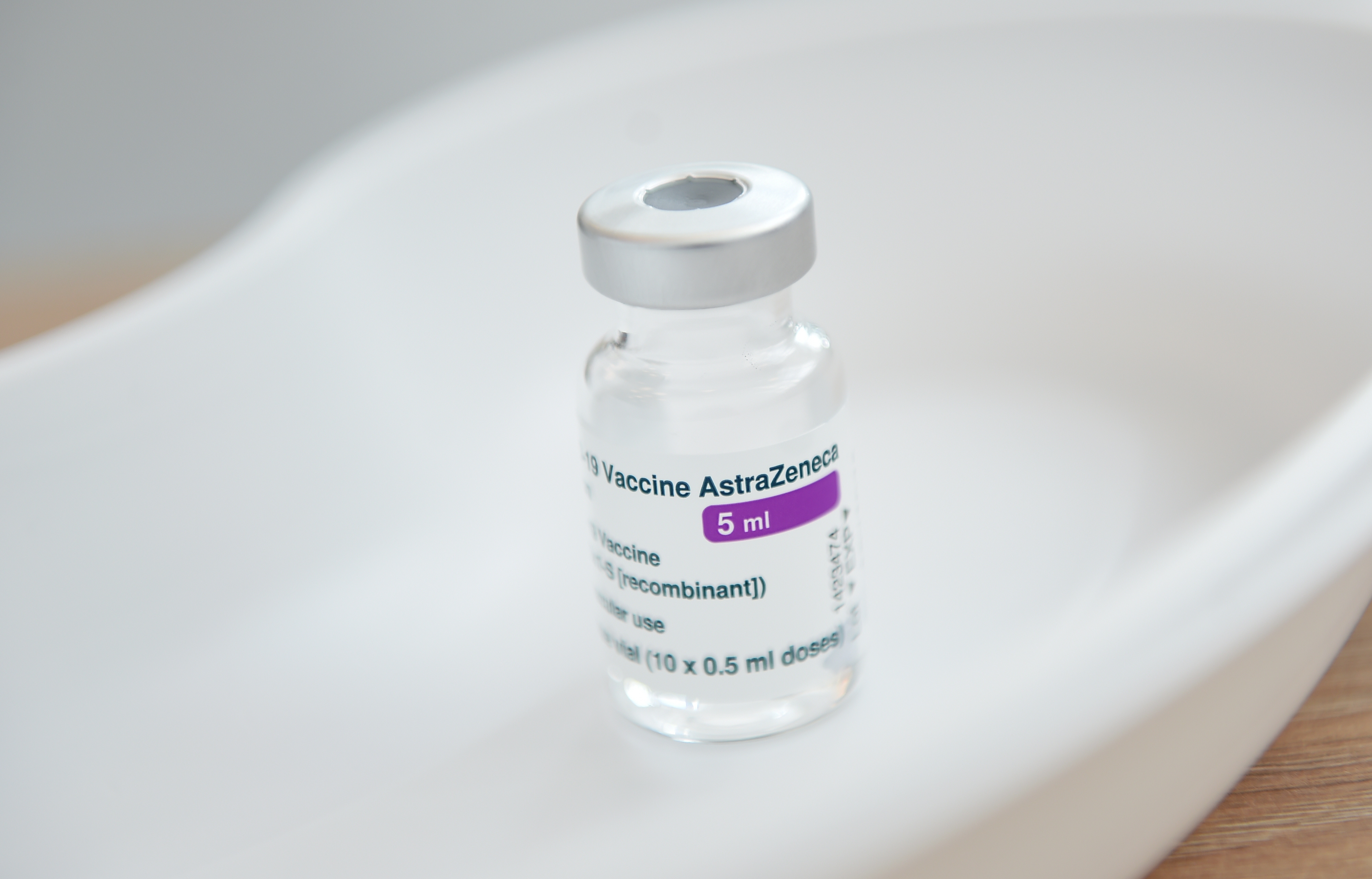Латвия получила примерно 30% обещанных вакцин AstraZeneca