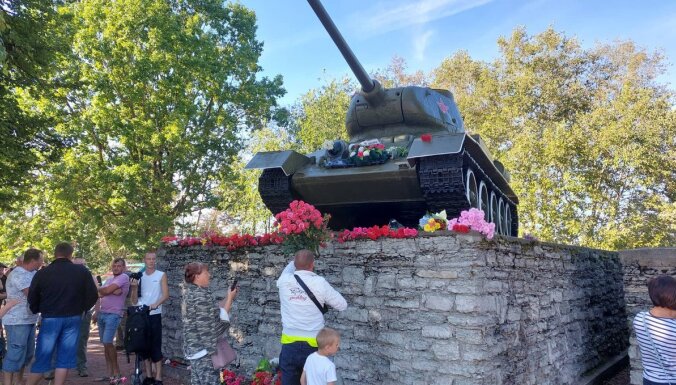 Нарвский танк взят под охрану. Частная фирма следит за порядком