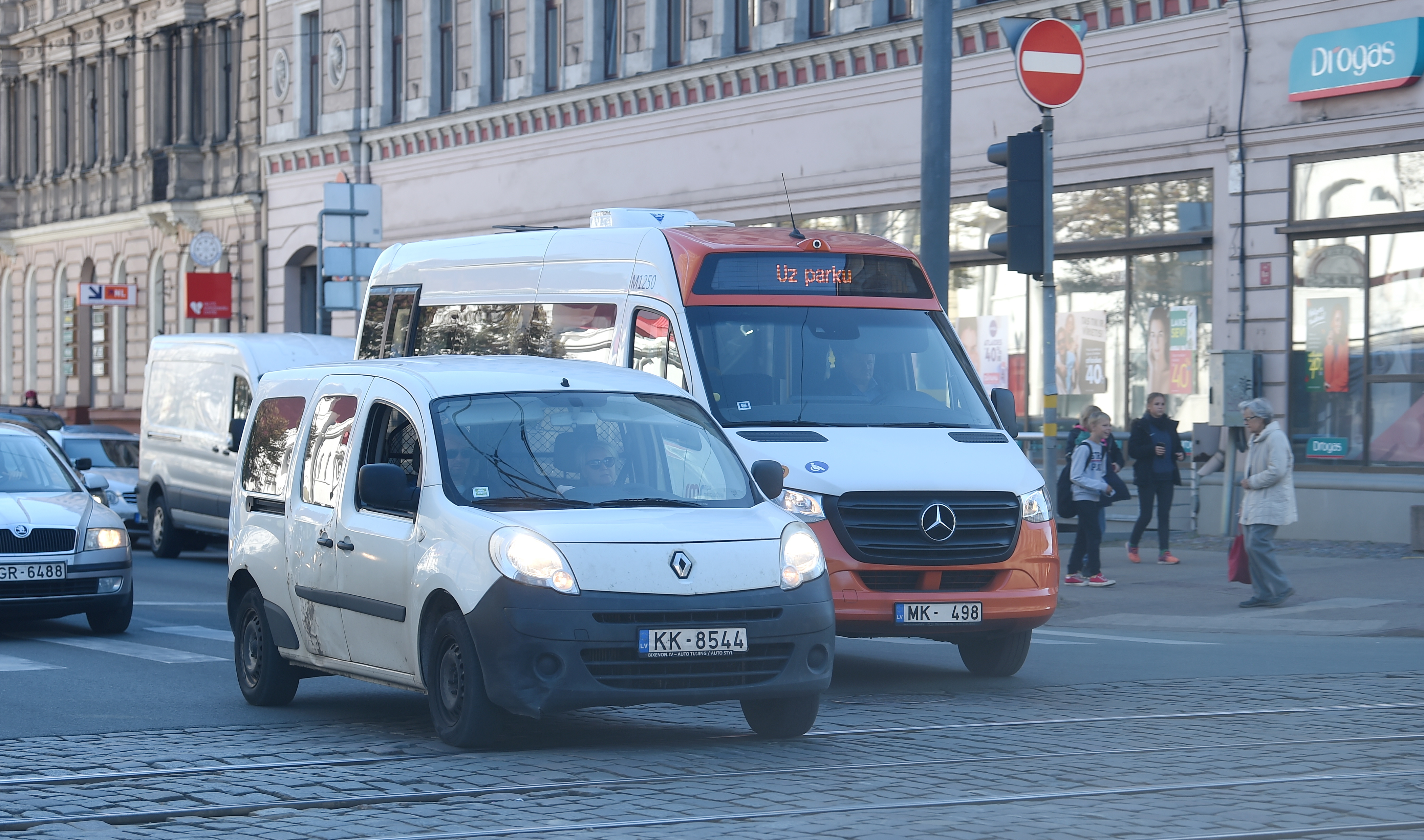 "Rīgas satiksme" с понедельника пустит по двум маршрутам RMS свои автобусы "Rīgas satiksme" с понедельника пустит по двум маршрутам RMS свои автобусы