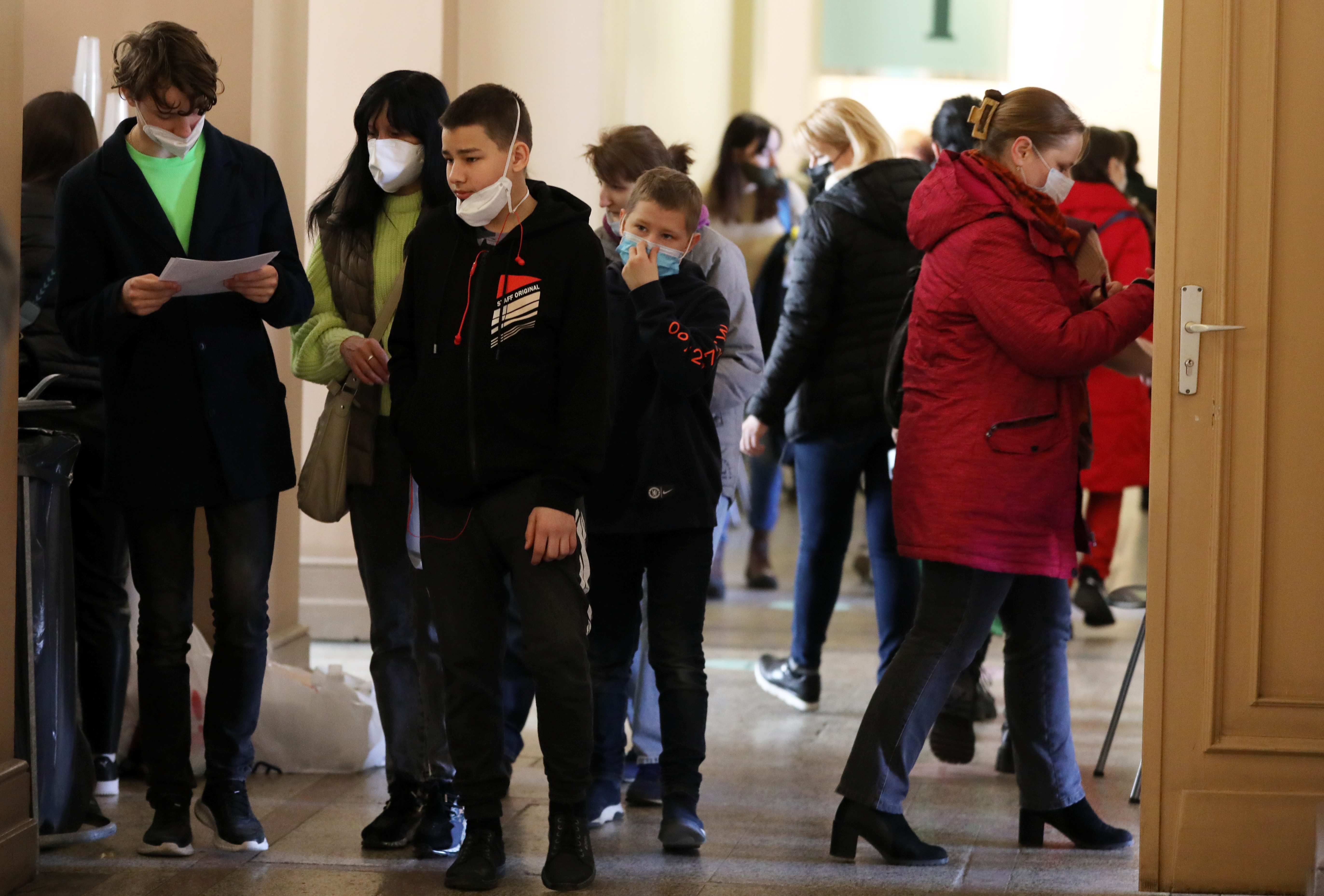 Число зарегистрированных в Латвии украинских беженцев приближается к 27 тыс