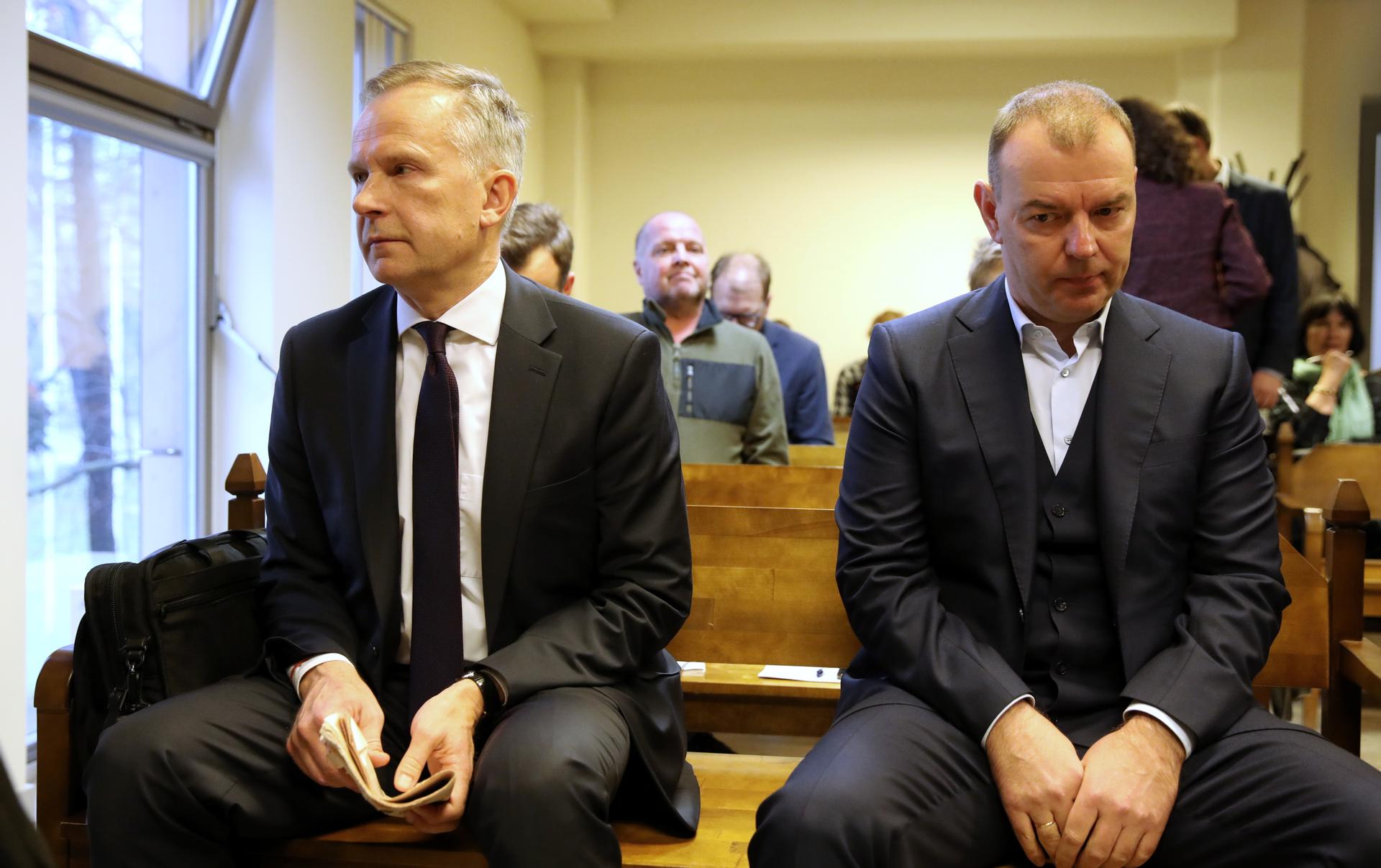 Суд первой инстанции приговорил Римшевича и Мартинсонса к реальным тюремным срокам