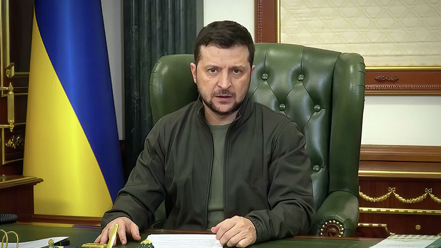 Зеленский отстранил от должности главу СБУ и генпрокурора Украины