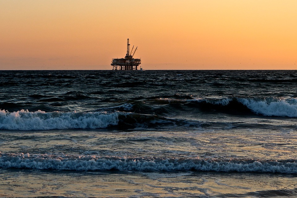 У Латвии есть своя нефть. Пора качать! У Латвии есть своя нефть. Пора качать!
