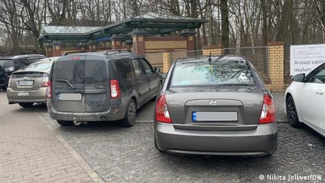 В Риге гражданин России повредил украинский автомобиль и ударил полицейского. Он помещен под арест