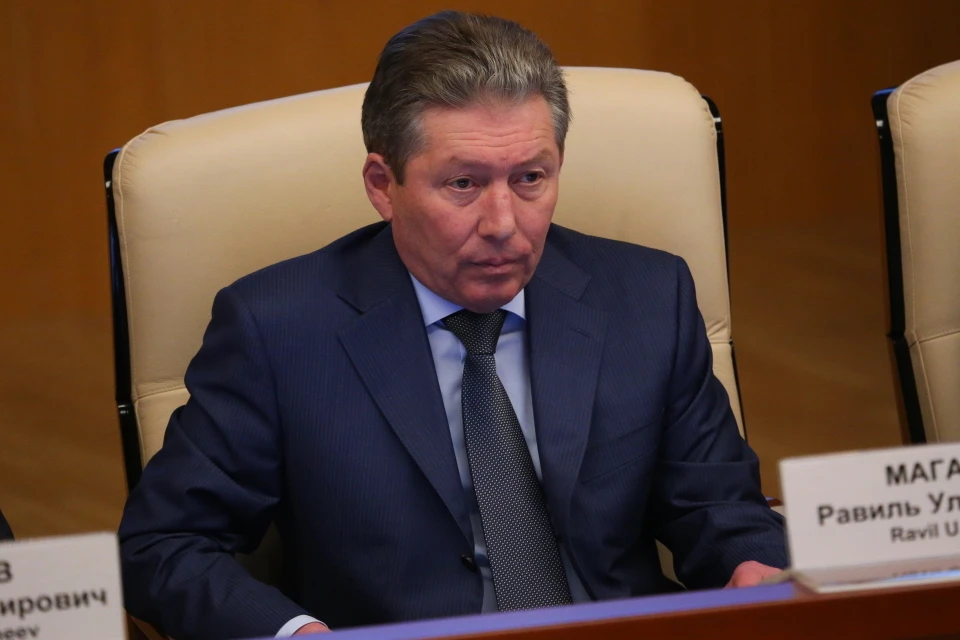 Глава "Лукойл" выпал из окна и погиб