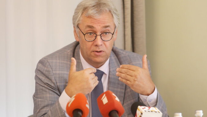 Перевощиков: "легче выиграть миллион евро в лотерею, чем привитому заразиться от привитого"