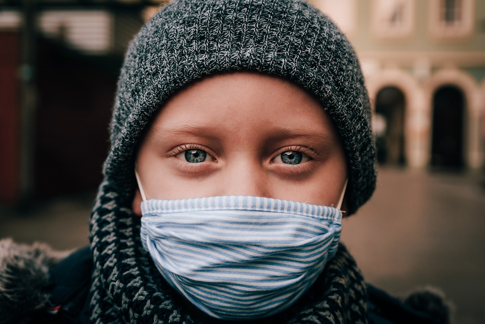 В ЕС одобрили вакцину "Pfizer"/"BioNTech" для подростков 12-15 лет