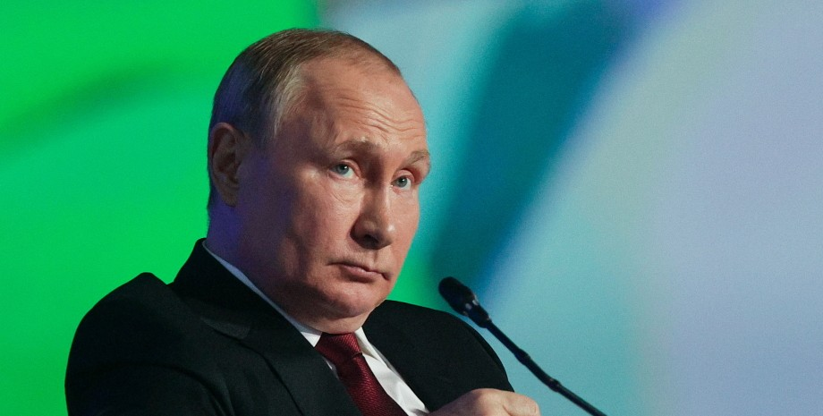 Питерских депутатов, призвавших к отставке Путина, вызвали в полицию