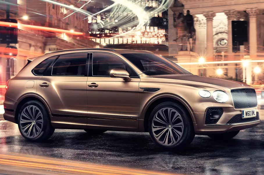 Гибридный Bentley Bentayga обновили