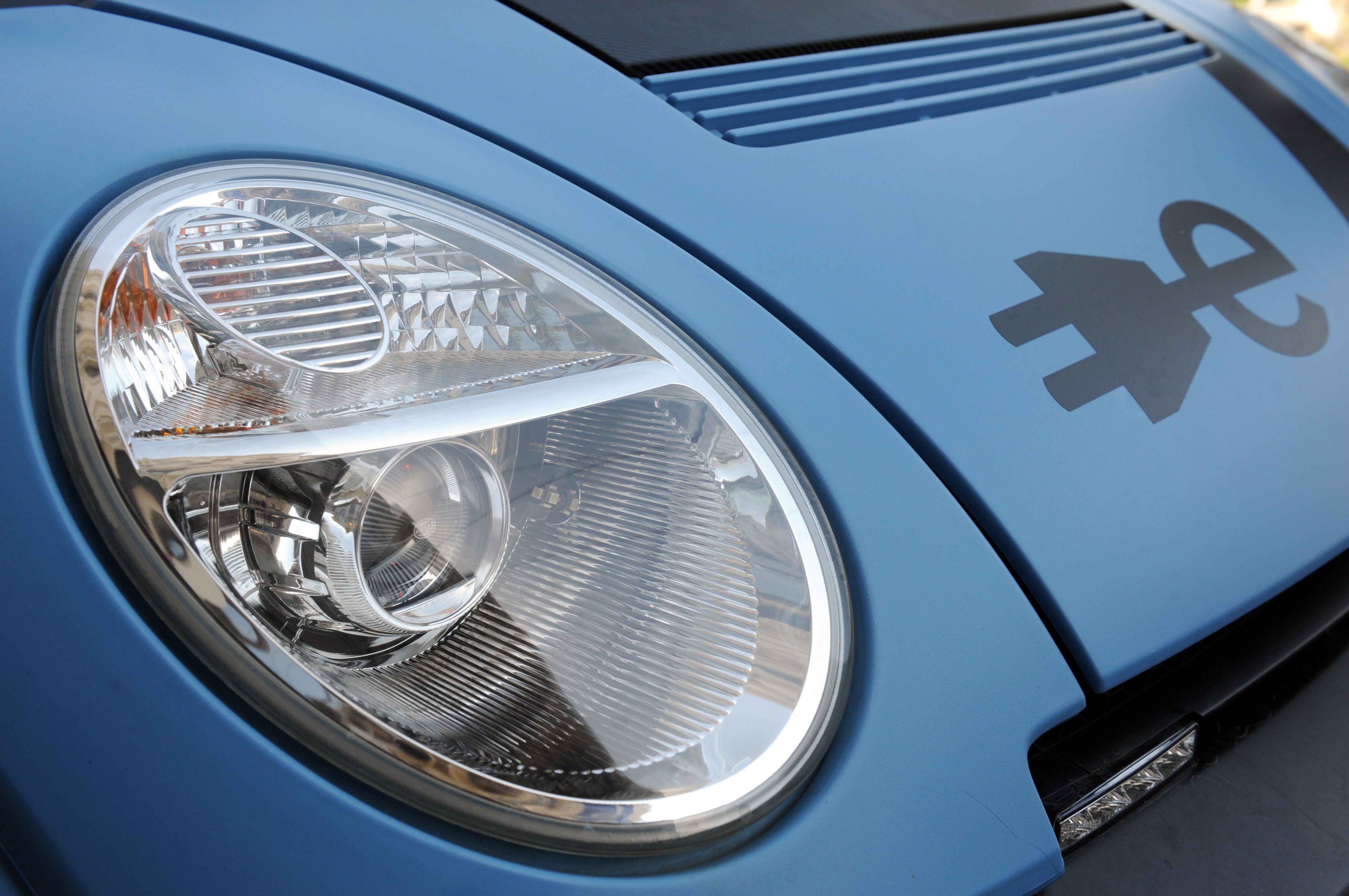 "Foxconn" un "Fisker" ASV ražos elektriskos automobiļus