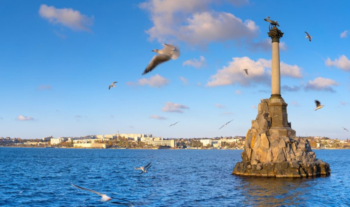 Корабли РФ в бухте Севастополя были атакованы украинскими беспилотниками
