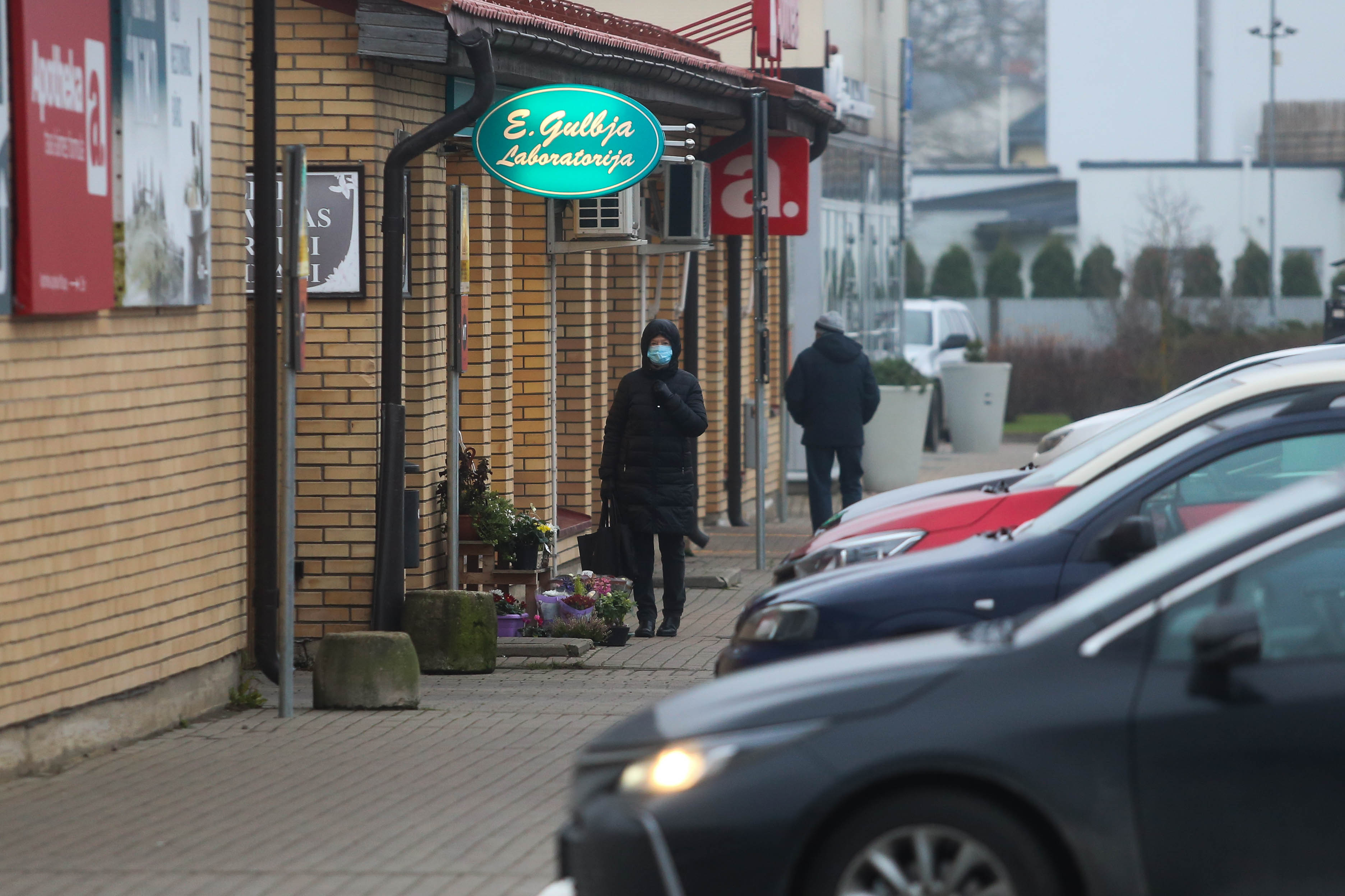 Pirmdien Latvijā atklāti 824 Covid-19 gadījumi, bet ziņots par 30 mirušajiem