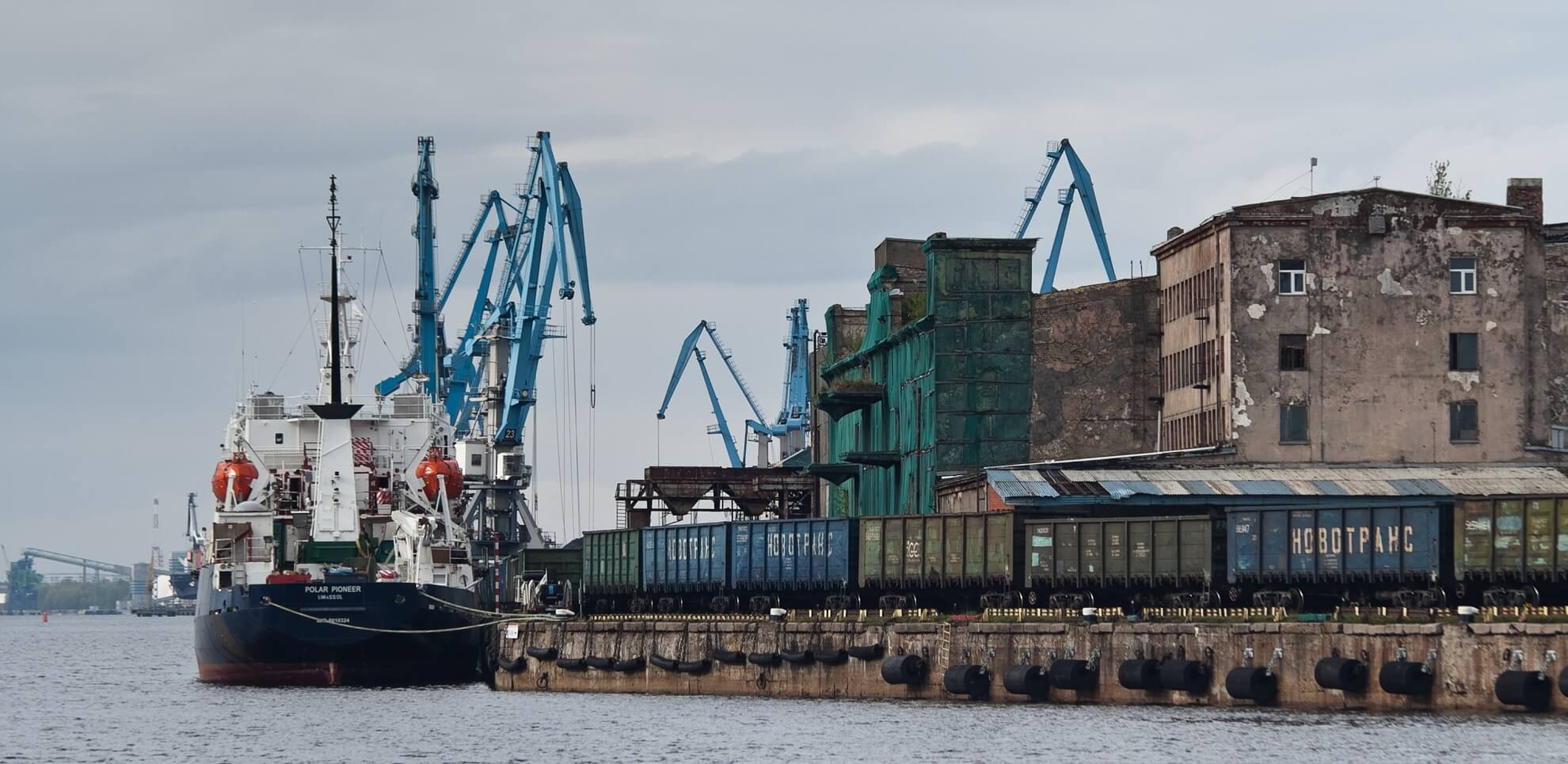 Латвийские порты в январе перевалили на 11,2% меньше грузов