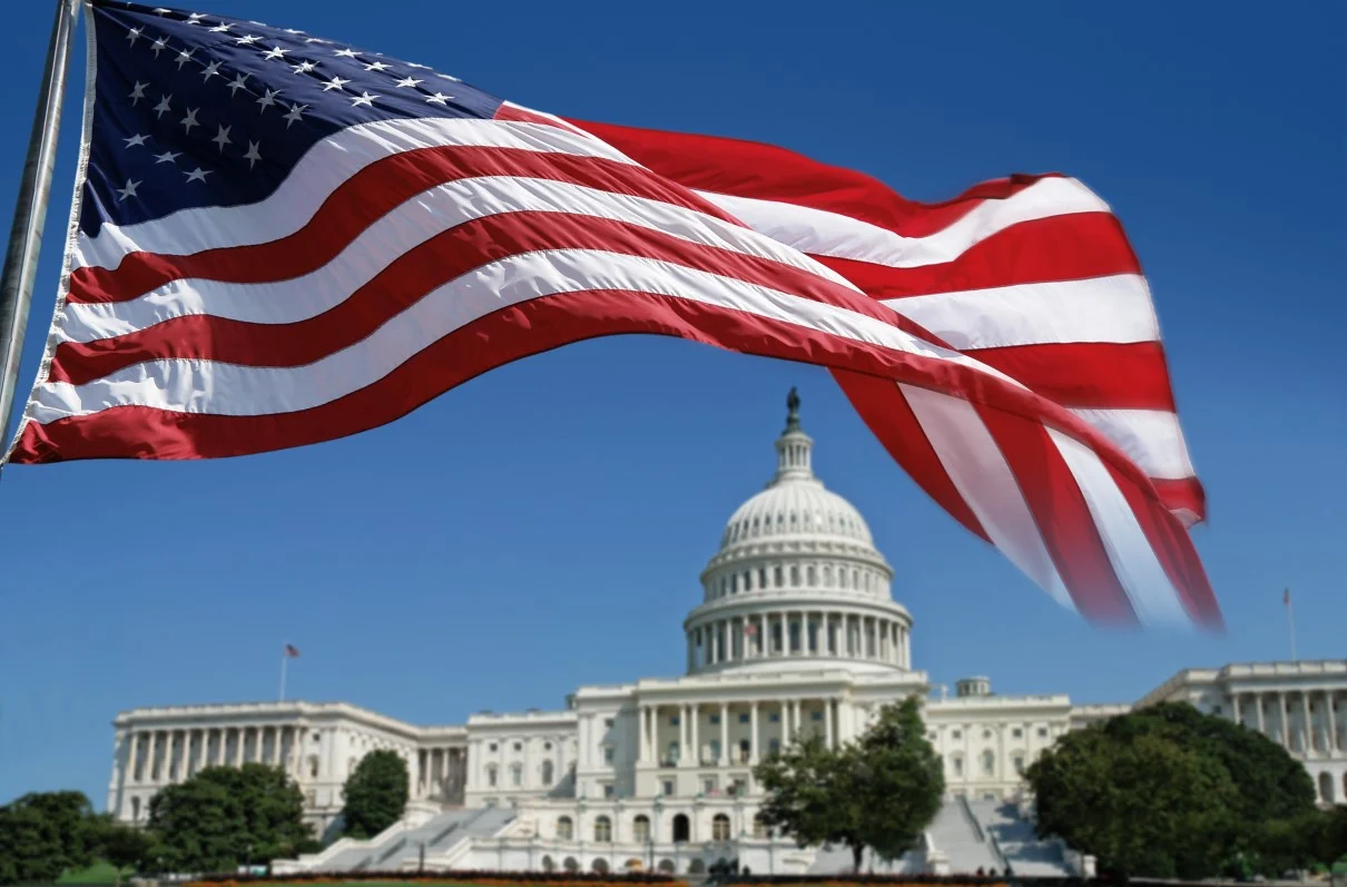 США утвердили пакет помощи Украине на 40 млрд долларов. И пообещали еще 100 миллионов