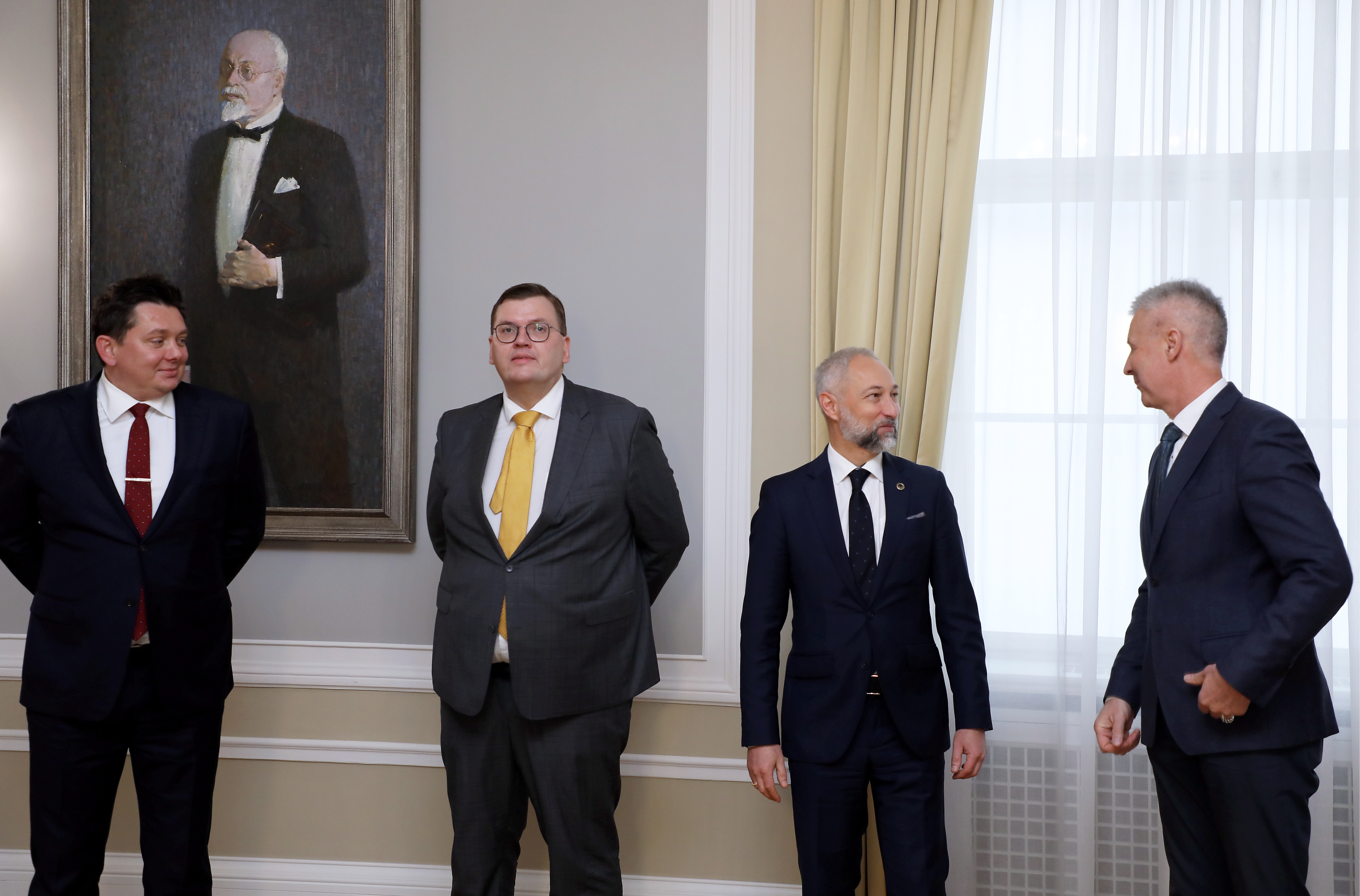 Причудливый выбор. На что намекал президент, вручая медали