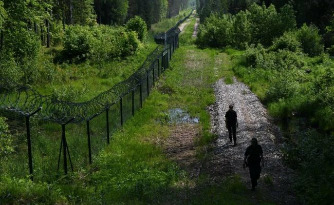 Большинство депутатов Сейма одобрили ЧС у латвийско-белорусской границы