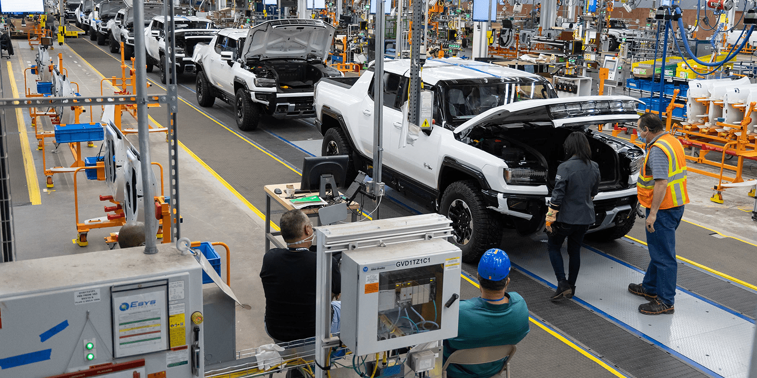 GM впервые за 90 лет уступила позицию крупнейшего продавца машин в США