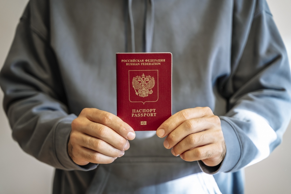 УДГМ выдало распоряжения о выезде 62 гражданам России
