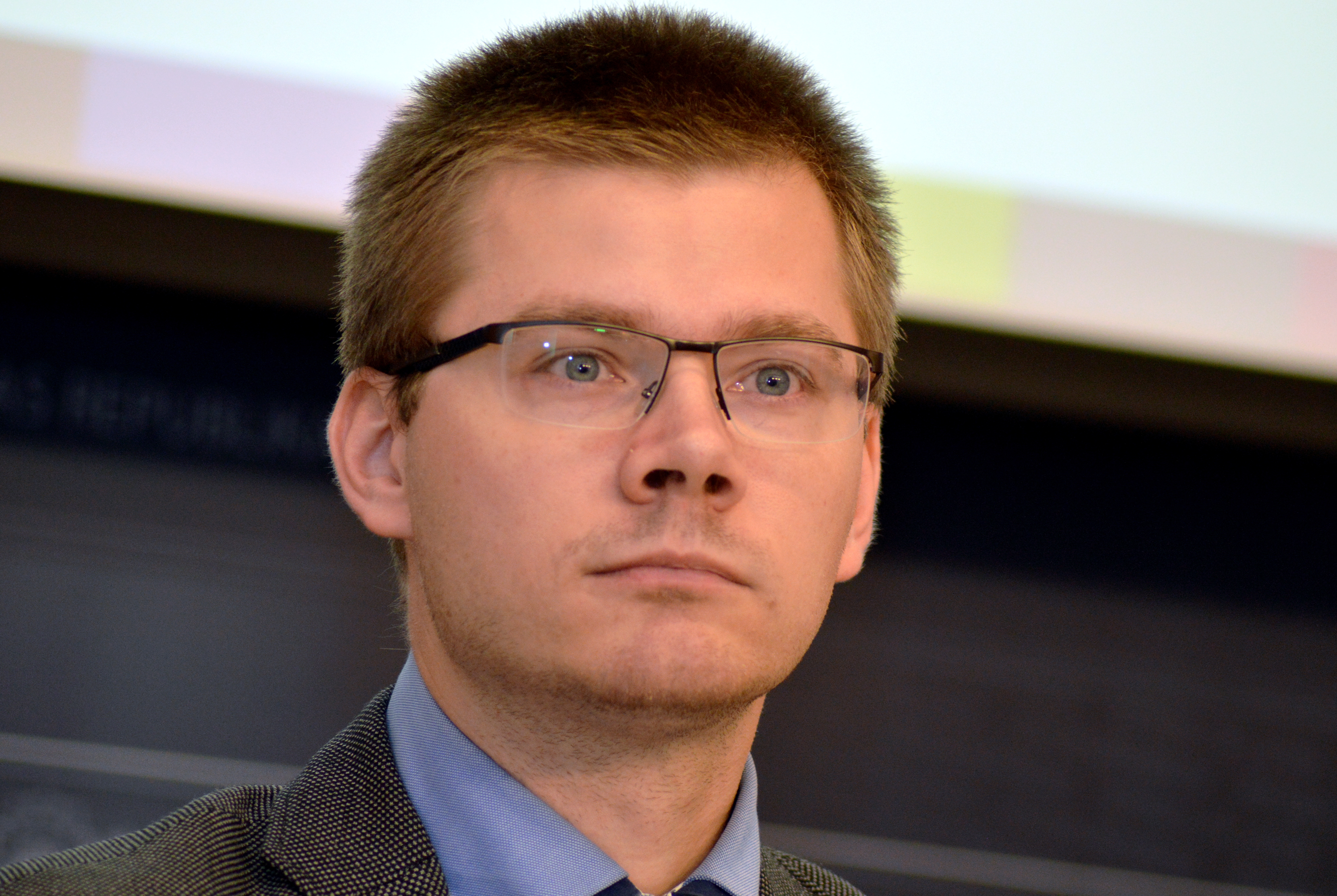 Иесалниекс попросил прощения у "искренне лояльного Латвии нелатыша". За оккупанта