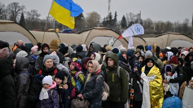 Tavi draugi: украинцы возвращаются домой из Латвии