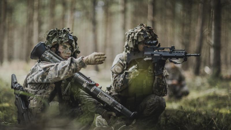Латвийская армия проводит внеплановые учения на границе с Беларусью Латвийская армия проводит внеплановые учения на границе с Беларусью