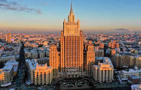 Россия разрабатывает визовые ограничения для жителей "недружественных стран"