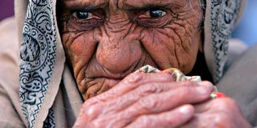 В Риге на 100 евро будет повышено пособие людям старше ста лет