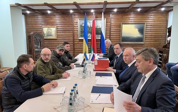 Новый раунд переговоров Украины и России закончился