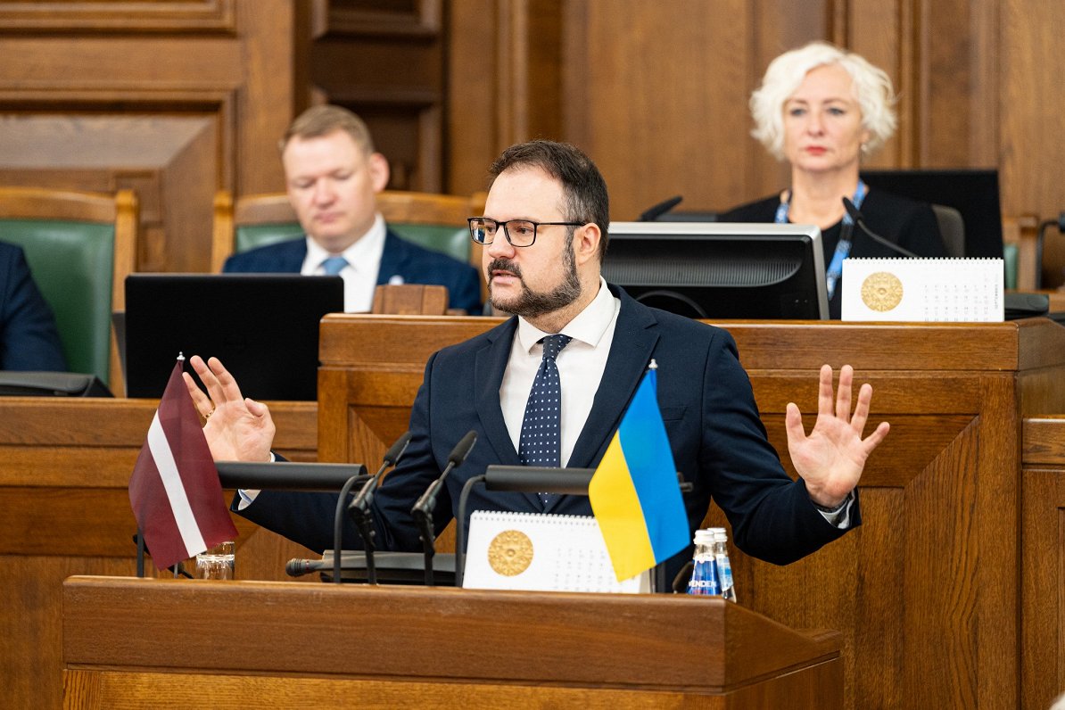 Сейм отклонил требование об отставке министра сообщения Бришкенса