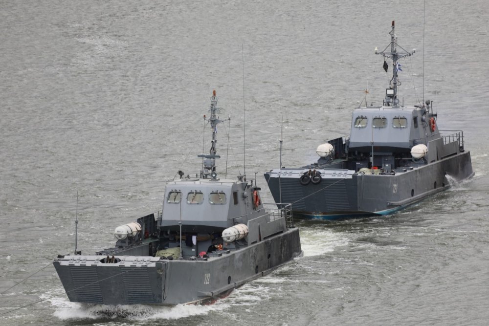 Россия вывела отряд кораблей Каспийской флотилии в Черное море