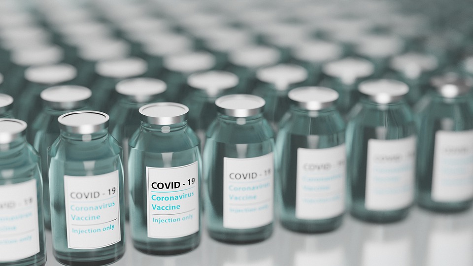 И снова прививки. На вакцины от Covid-19 в 2022 году выделят 131,245 млн евро