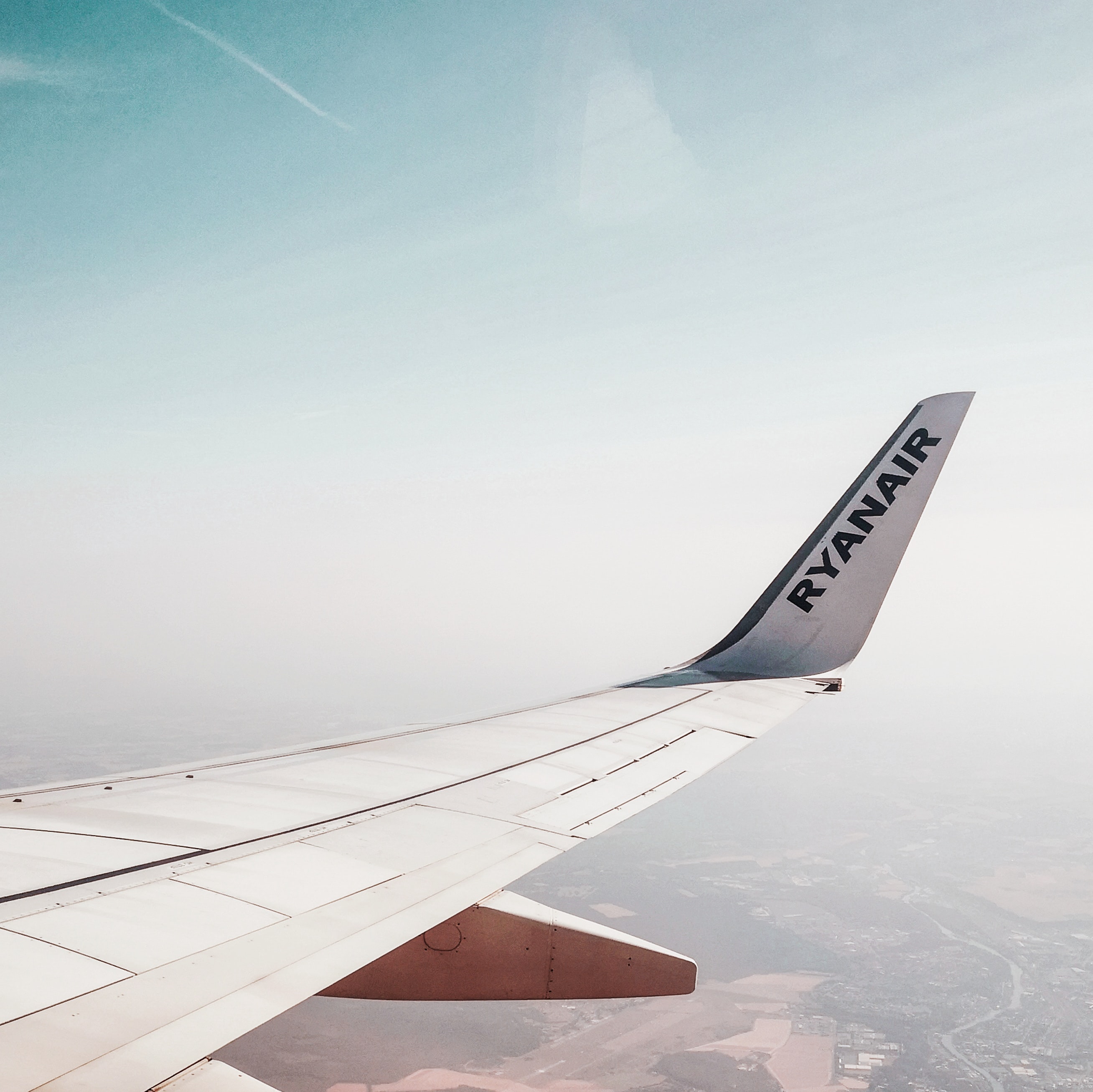 Būtu jāapsver iespēja pārtraukt aviosatiksmei izmantot Baltkrievijas gaisa telpu