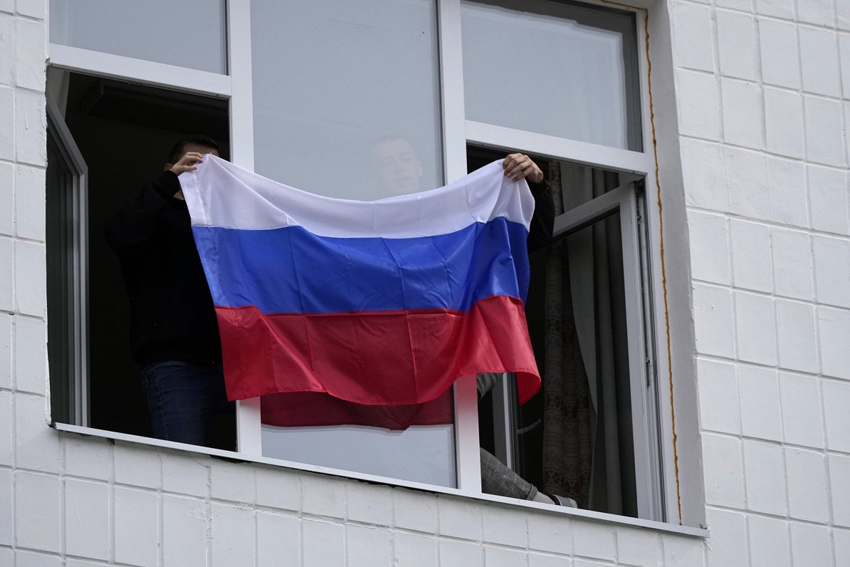 Накануне годовщины войны в Украине Служба госбезопасности усиленно контролирует «прокремлевских» лиц
