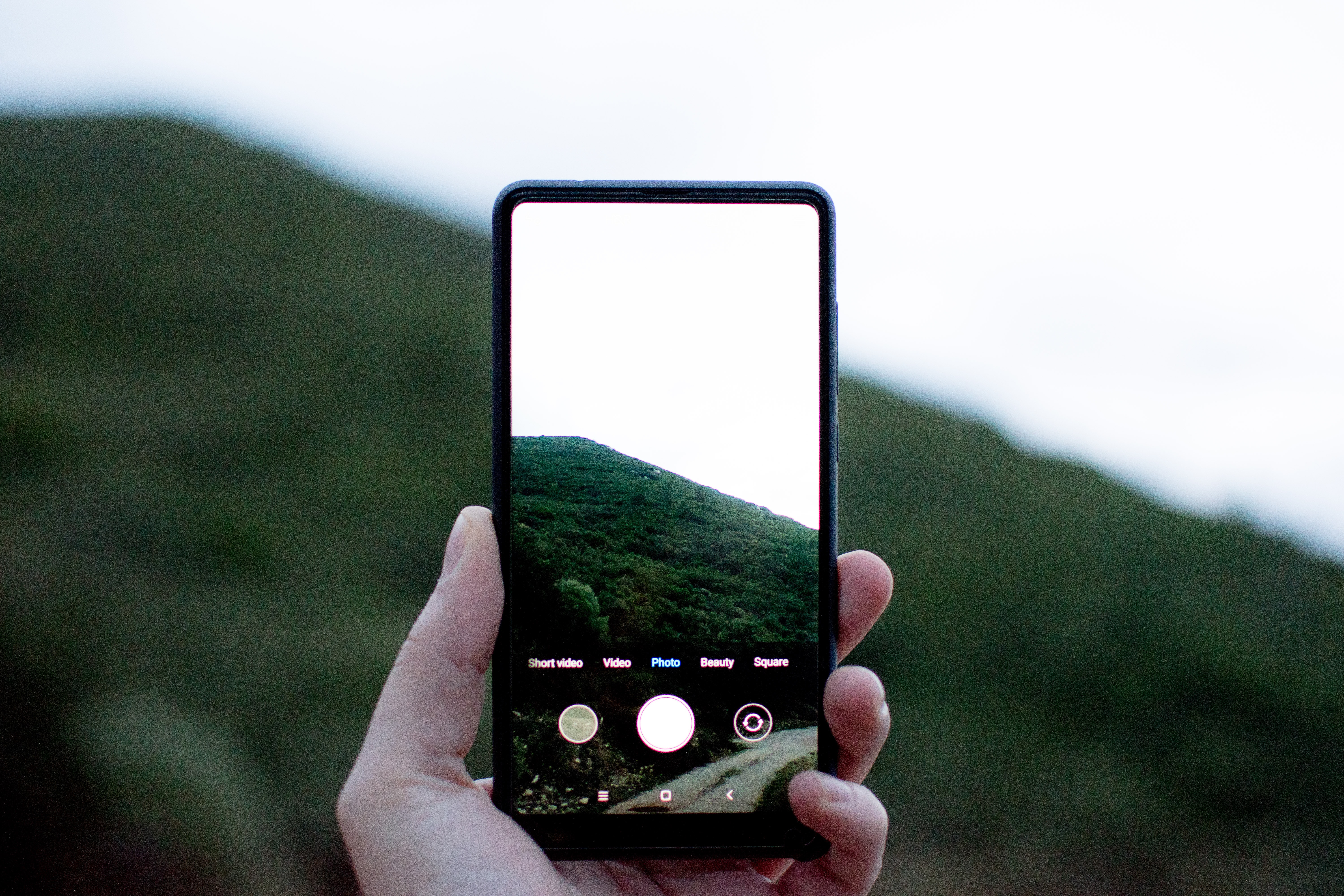 ASV tiesnesis svītro "Xiaomi" no melnā saraksta