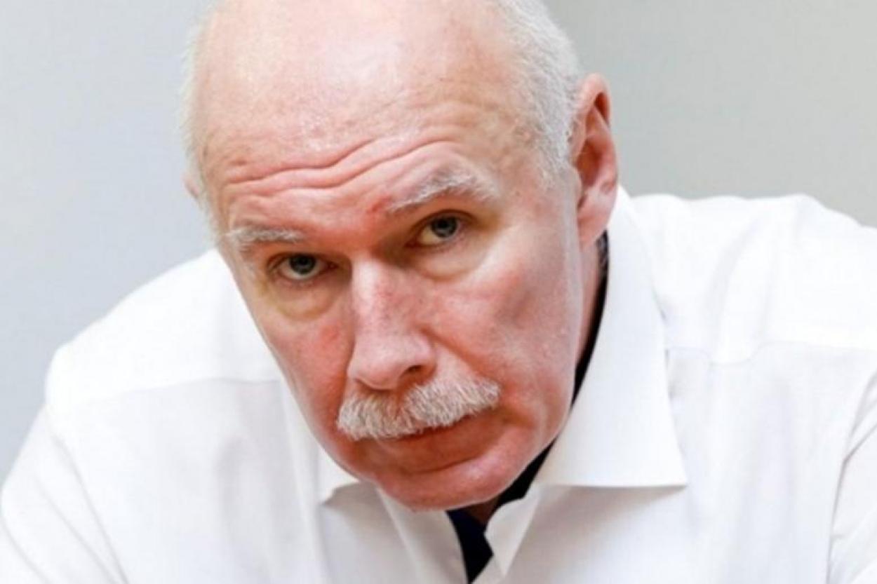 Апинис ответил Пабриксу: вместо военной подготовки — одни презентации
