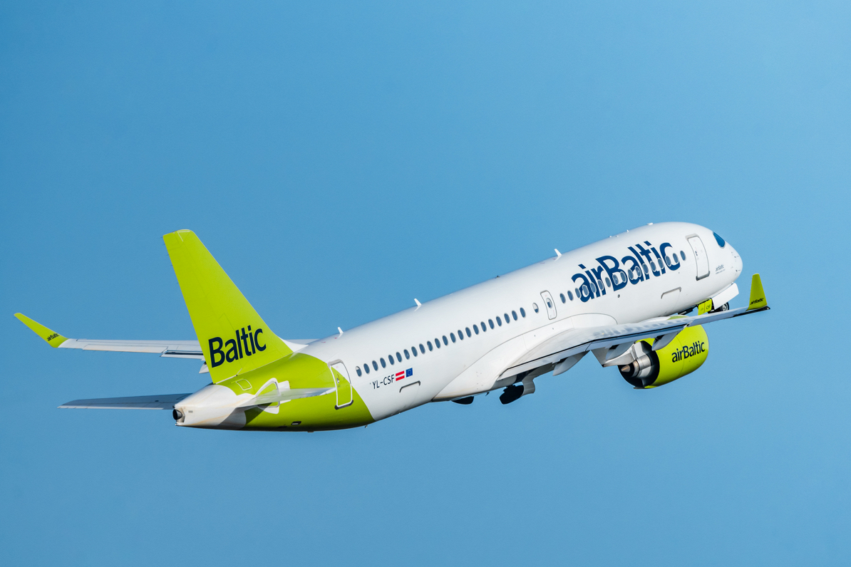 airBaltic за 11 месяцев перевезло на 12,2% больше пассажиров