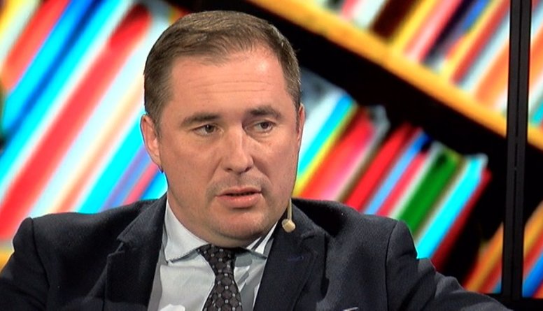 Шмитс: премьер и Витегбергс прикрывают аферу OIK Шмитс: премьер и Витегбергс прикрывают аферу OIK